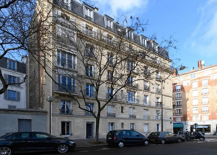 Daumier - New 2 Bdrs Flat Near La Seine * パリ
