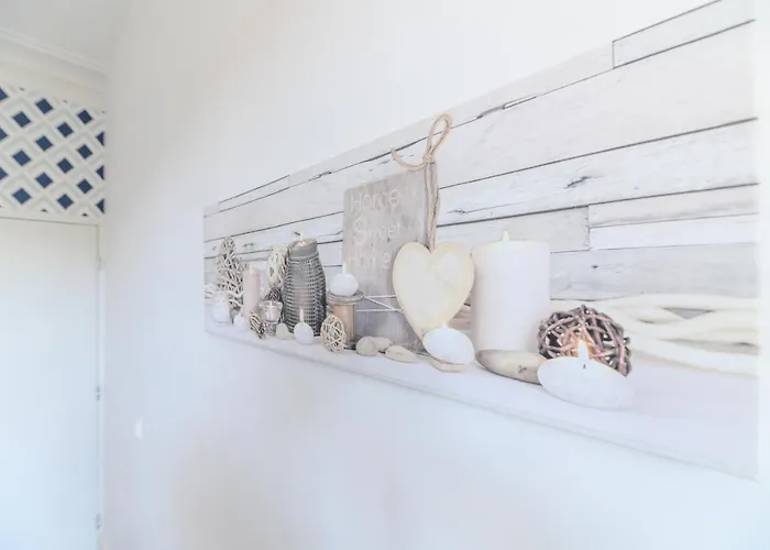 Daumier - New 2 Bdrs Flat Near La Seine *