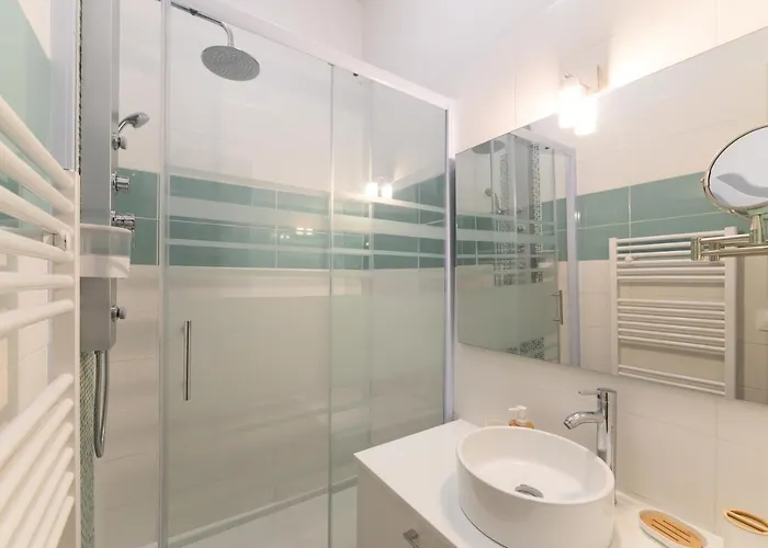 Daumier - New 2 Bdrs Flat Near La Seine アパート パリ