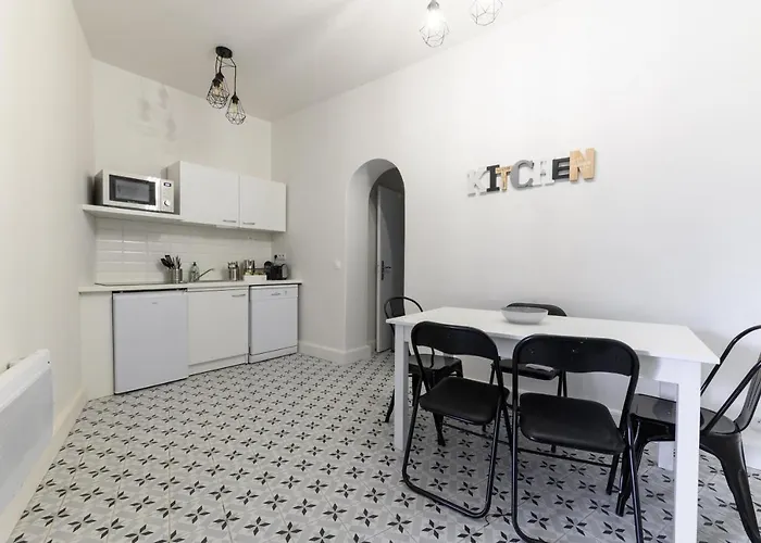 Daumier - New 2 Bdrs Flat Near La Seine アパート パリ